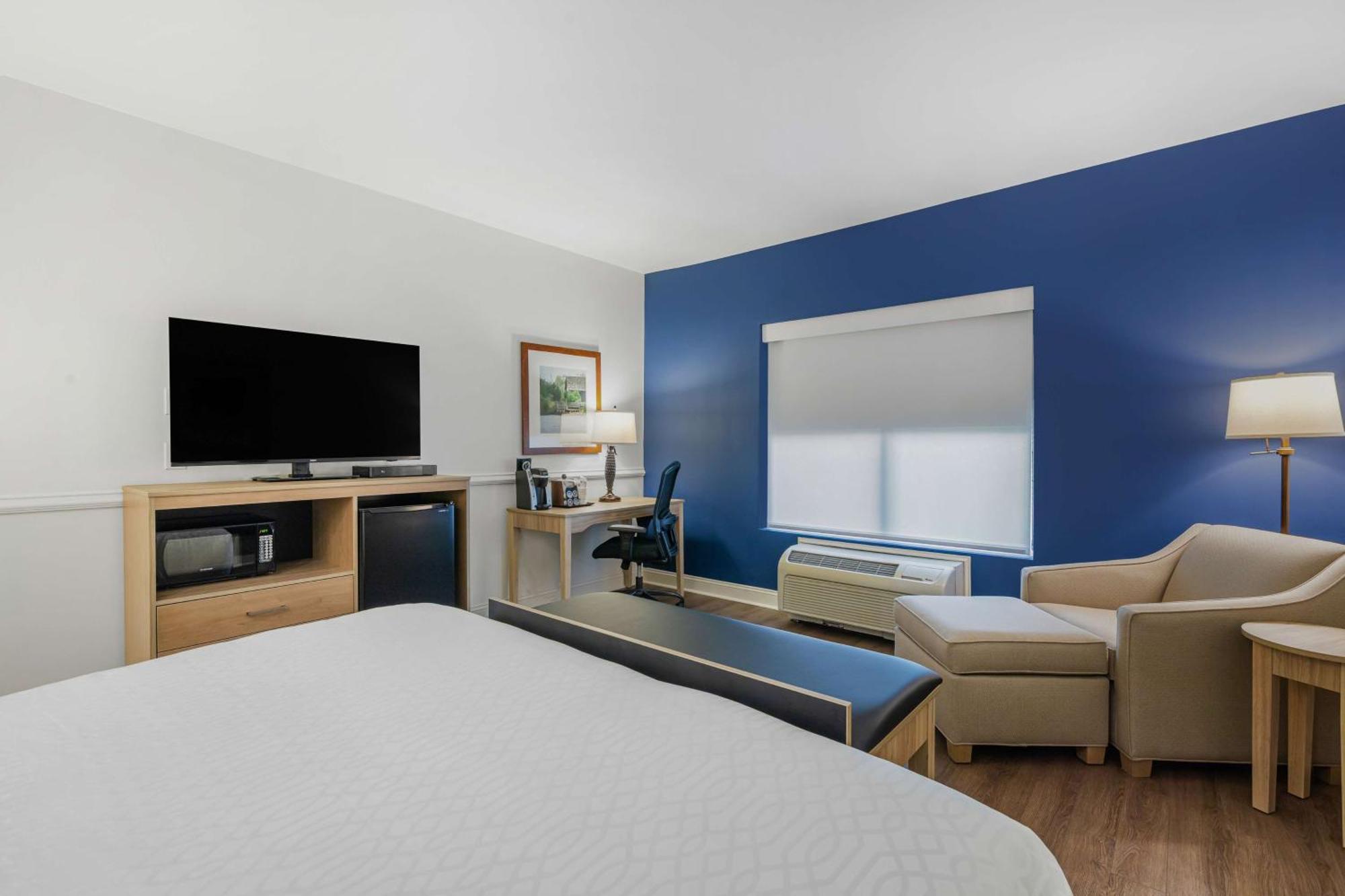 Best Western Plus Westgate Inn And Suites Leland Extérieur photo