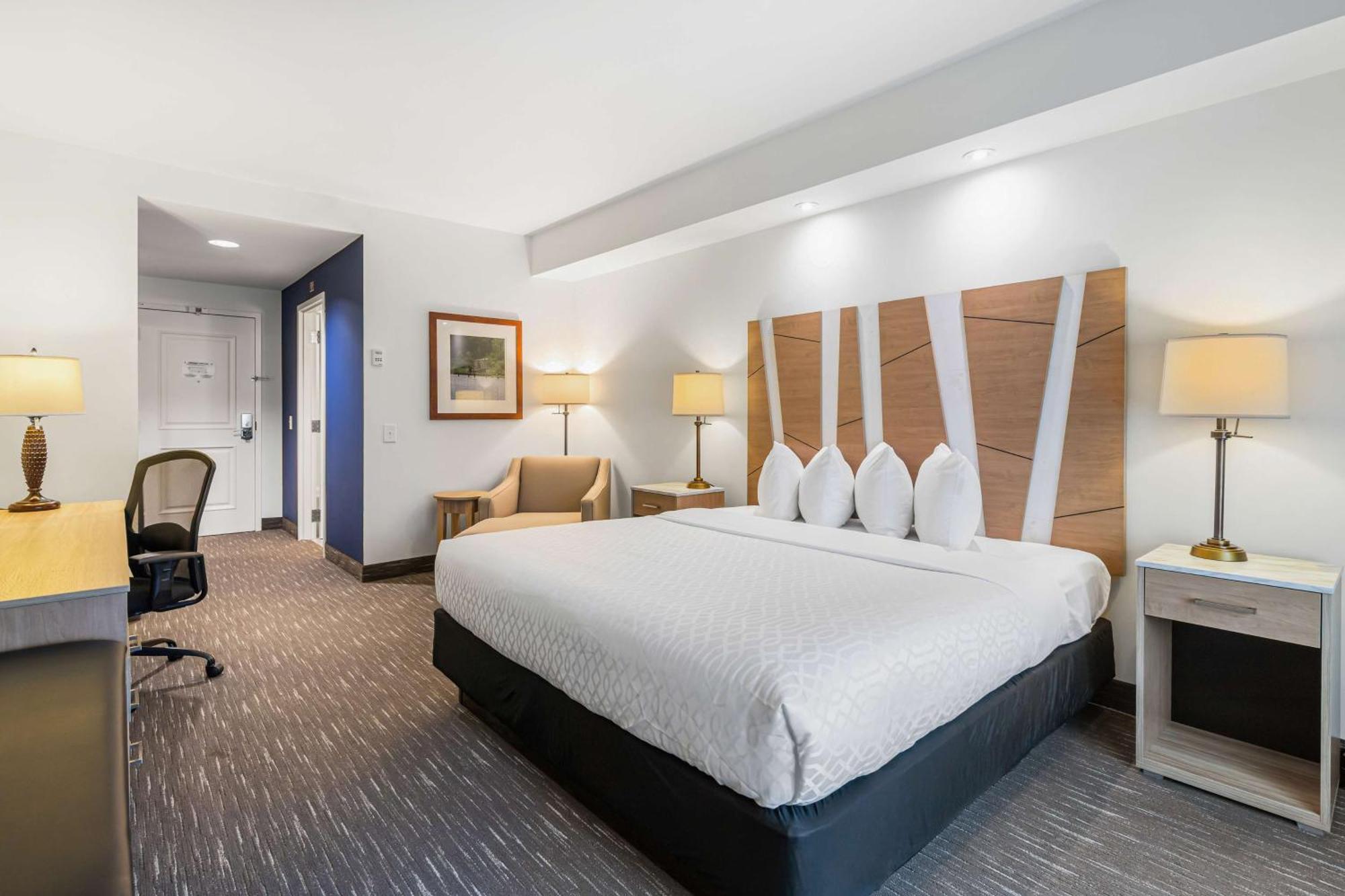 Best Western Plus Westgate Inn And Suites Leland Extérieur photo