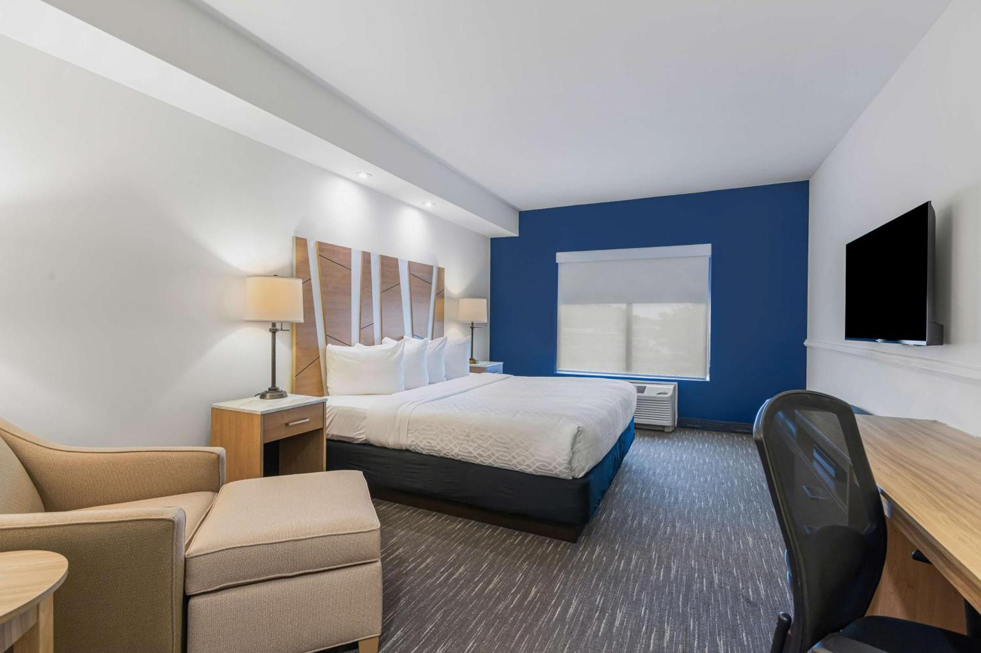 Best Western Plus Westgate Inn And Suites Leland Extérieur photo