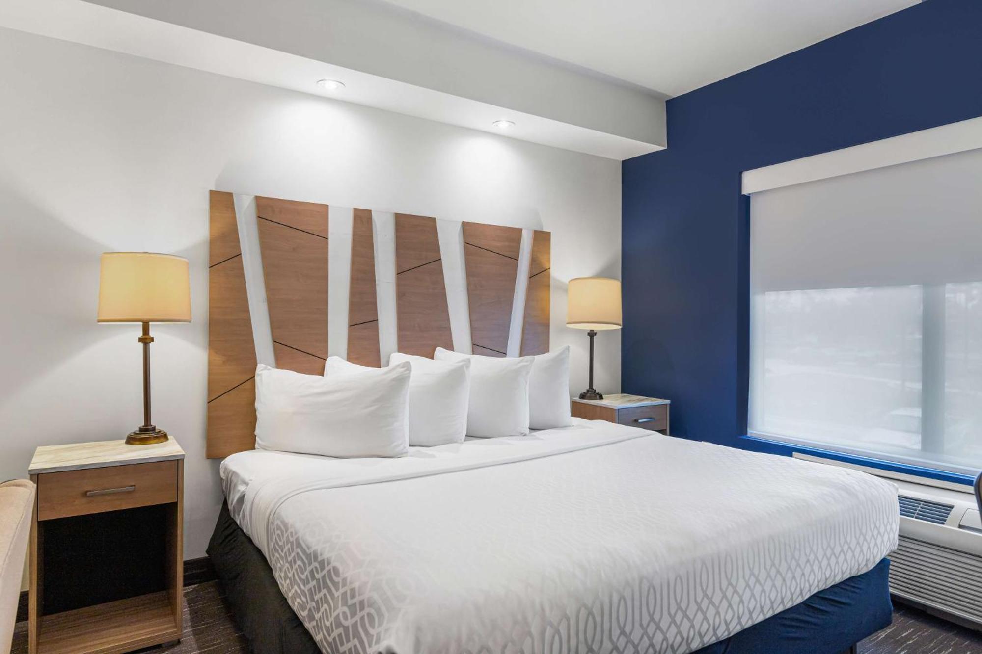 Best Western Plus Westgate Inn And Suites Leland Extérieur photo