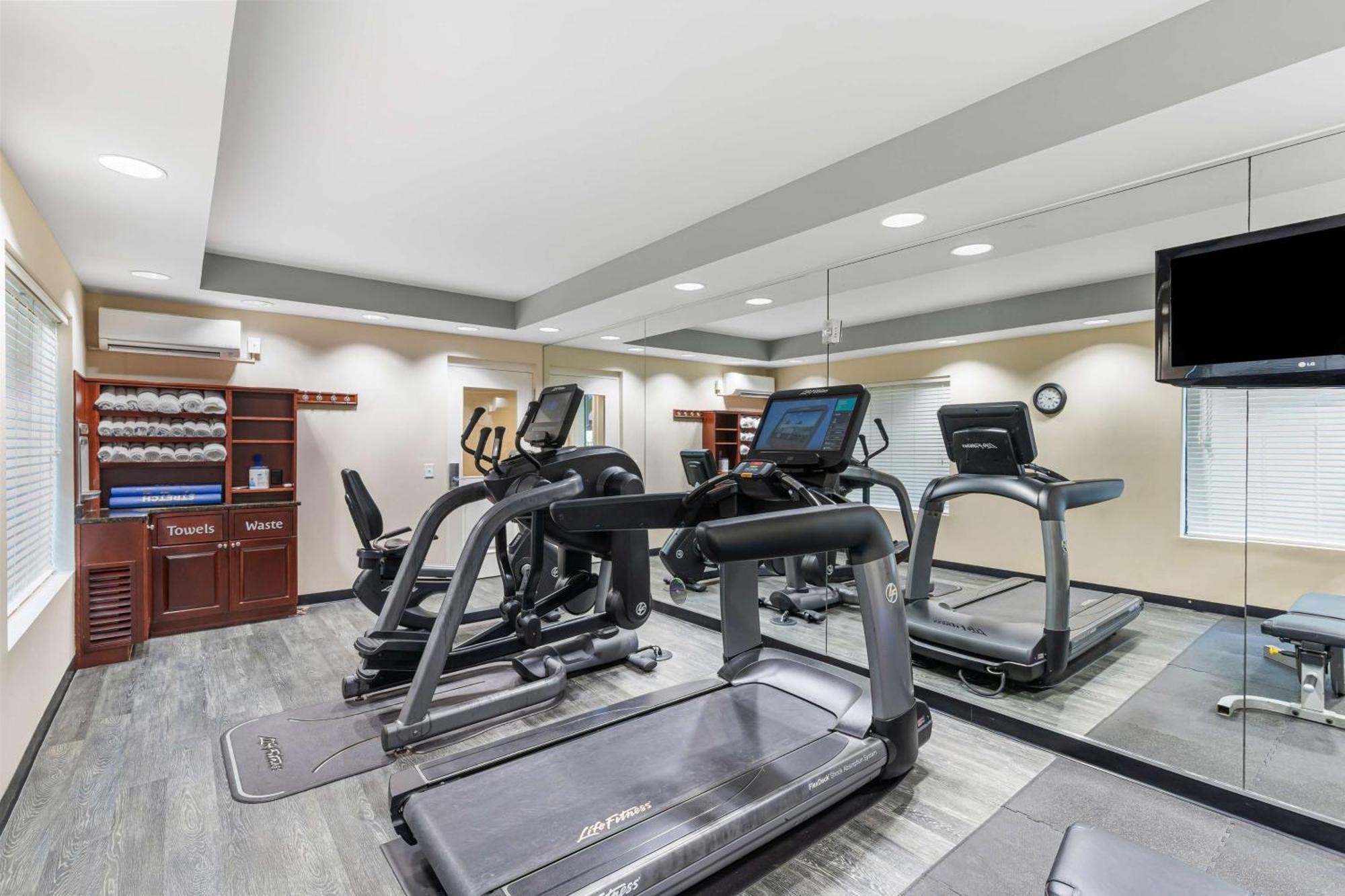 Best Western Plus Westgate Inn And Suites Leland Extérieur photo