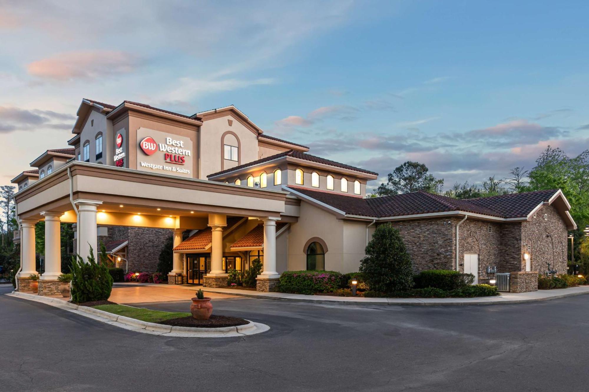 Best Western Plus Westgate Inn And Suites Leland Extérieur photo